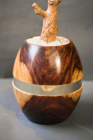 Golden Elegance: Handcrafted Wooden Pot for Sophisticated Home Décor